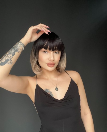 Kısa Küt Perçemli Bob Pedikal Peruk Kanser Kemoterapi uygundur Siyah Küllü Gri