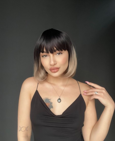 Kısa Küt Perçemli Bob Pedikal Peruk Kanser Kemoterapi uygundur Siyah Küllü Gri