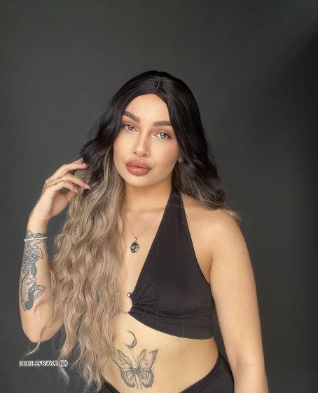 Doğal Su Dalgalı Uzun Perçemsiz Tepe kısmı deri Fiber Peruk Siyah Küllü Sarı