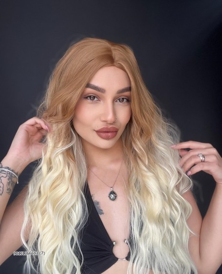 Doğal Su Dalgalı Uzun Perçemsiz Tepe kısmı deri Fiber Peruk Sıcak Ombreli