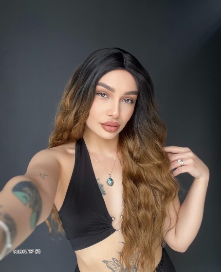 Doğal Su Dalgalı Uzun Perçemsiz Tepe kısmı deri Fiber Peruk Siyah Kahvereni