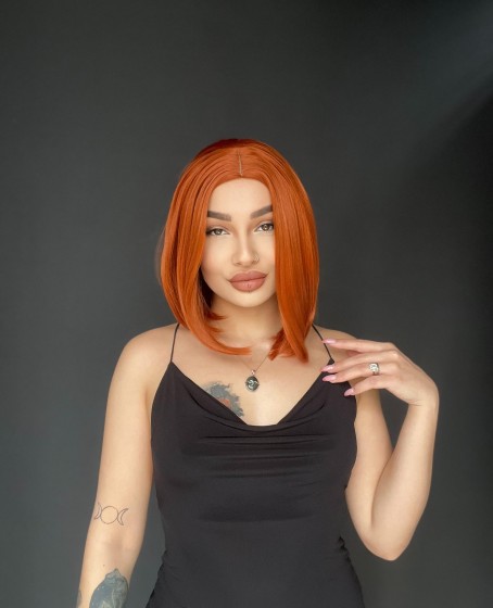 Perçemsiz Bob Kesim Tepe Kısmı cilt görünümlü Medikal Peruk Bakır