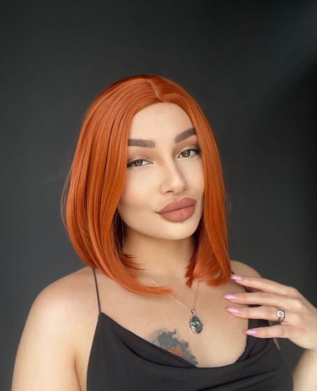 Perçemsiz Bob Kesim Tepe Kısmı cilt görünümlü Medikal Peruk Bakır