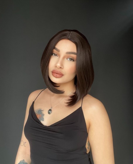 Perçemsiz Bob Kesim Tepe Kısmı cilt görünümlü Medikal Peruk Sıcak Kahve