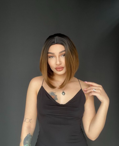 Perçemsiz Bob Kesim Tepe Kısmı cilt görünümlü Medikal Peruk Siyah Karamel