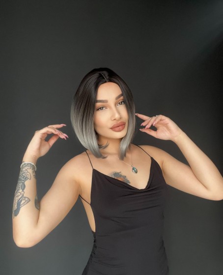 Perçemsiz Bob Kesim Tepe Kısmı cilt görünümlü Medikal Peruk Siyah Gri