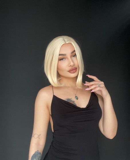 Perçemsiz Bob Kesim Tepe Kısmı cilt görünümlü Medikal Peruk Platin Sarı