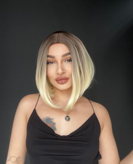 Perçemsiz Bob Kesim Tepe Kısmı cilt görünümlü Medikal Peruk Kumral Ombreli