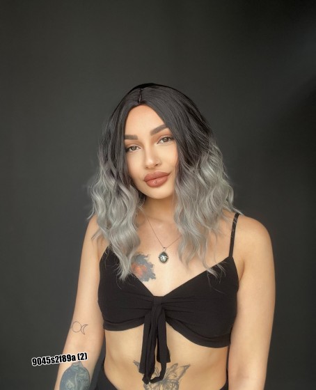 Bob Kesim Dalgalı Tepe Cilt deri görünümlü Medikal peruk perçemsiz Siyah Gri