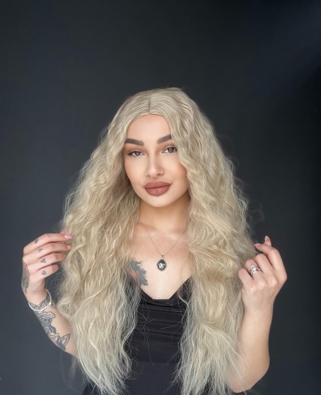 Wag Dalgalı Medikal üst kısmı cilt görünümlü Medikal peruk Soğuk Sarı