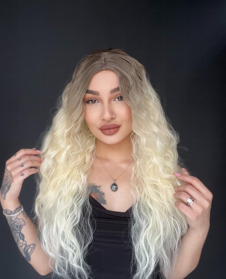 Wag Dalgalı Medikal üst kısmı cilt görünümlü Medikal peruk Küllü Kumral Ombreli