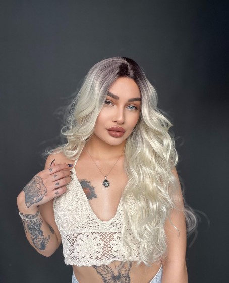 Doğal Dalgalı görünüme sahip Tül tepeli peruk