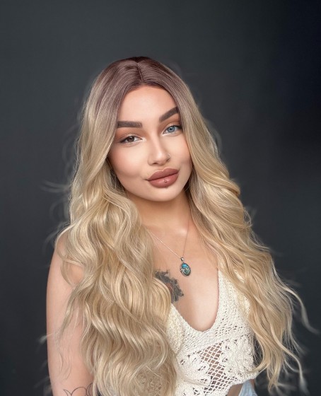 Doğal Dalgalı görünüme sahip Tül tepeli peruk