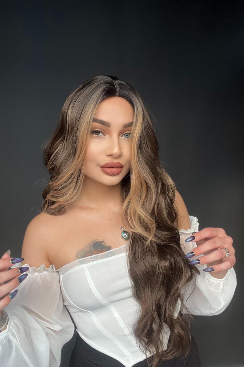 Kahverengi Kumral Doğal Dalgalı Tül peruk