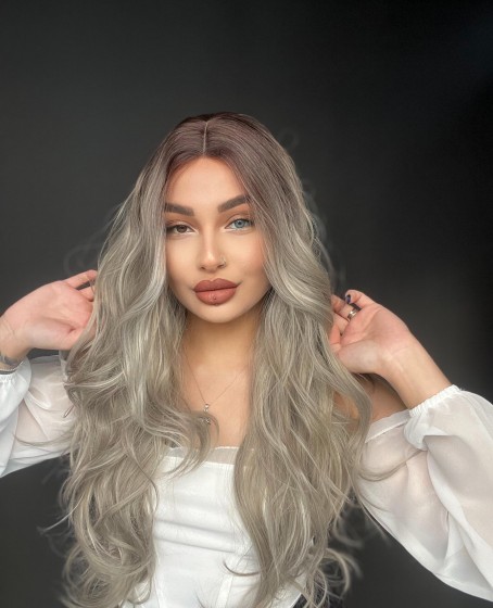 Kumral ışıltılı Tül peruk Doğal görünümlü Fiber peruk