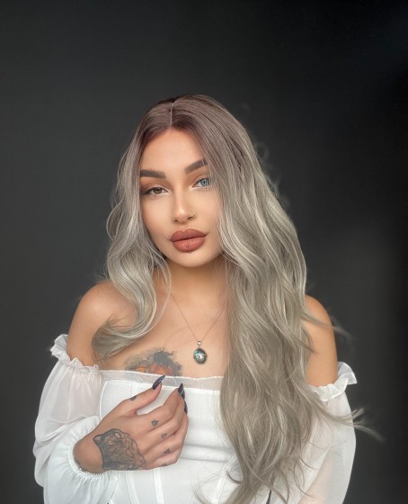 Kumral ışıltılı Tül peruk Doğal görünümlü Fiber peruk