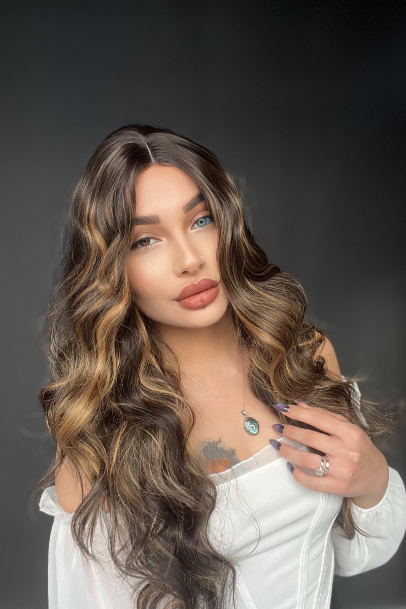 Kumral Balköpüğü ışıltılı tül peruk