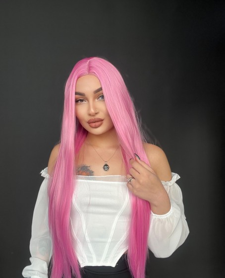 Pembe uzun tül peruk