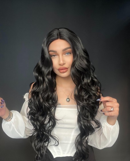 Simsiyah uzun dalgalı tül peruk Suzan peruk
