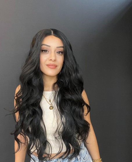 Wag dalgalı peruk modelimiz Siyah tül peruk