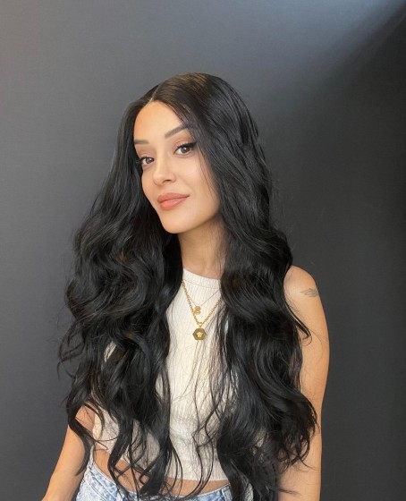 Wag dalgalı peruk modelimiz Siyah tül peruk