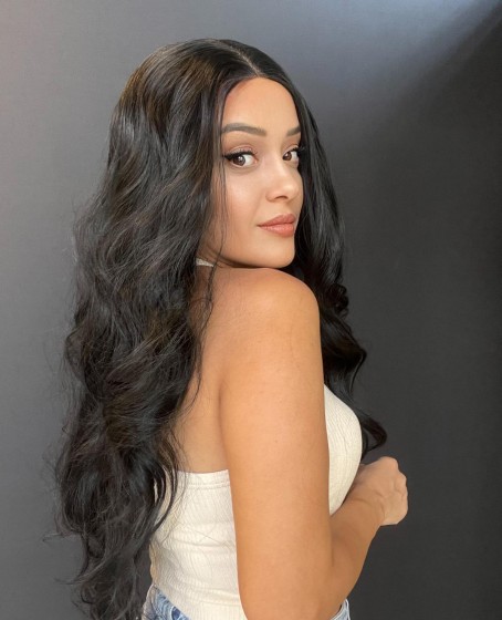 Wag dalgalı peruk modelimiz Siyah tül peruk