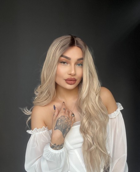 Kumral ışıltılı Tül peruk Doğal görünümlü Fiber peruk