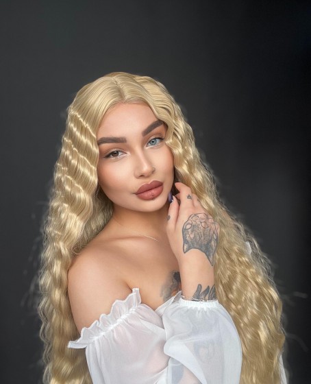 Wag dalgalı peruk modelimiz Sarı tül peruk