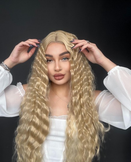 Wag dalgalı peruk modelimiz Sarı tül peruk