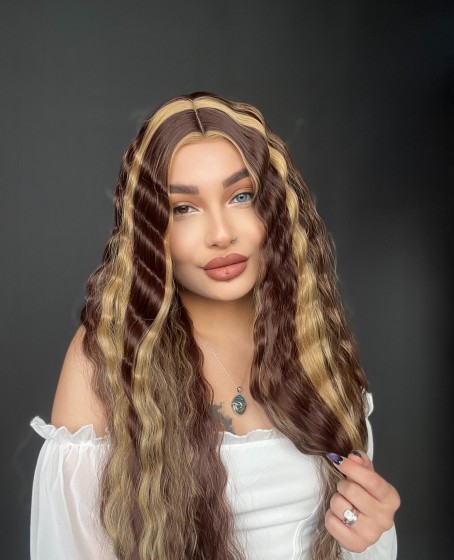 Wag dalgalı peruk modelimiz Kahve karamal ışıltılı