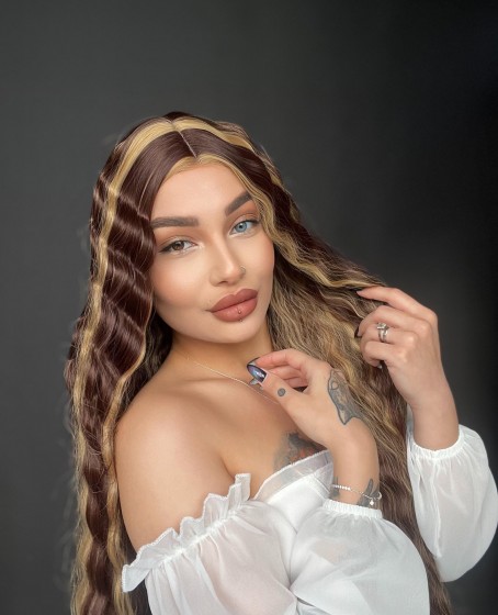 Wag dalgalı peruk modelimiz Kahve karamal ışıltılı