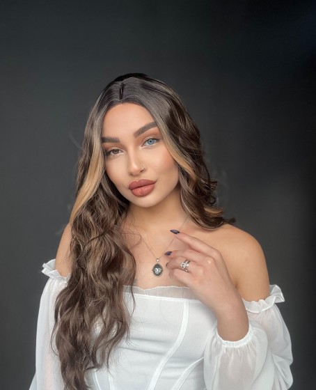 Su dalgalı Tül peruk