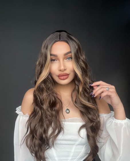 Su dalgalı Tül peruk