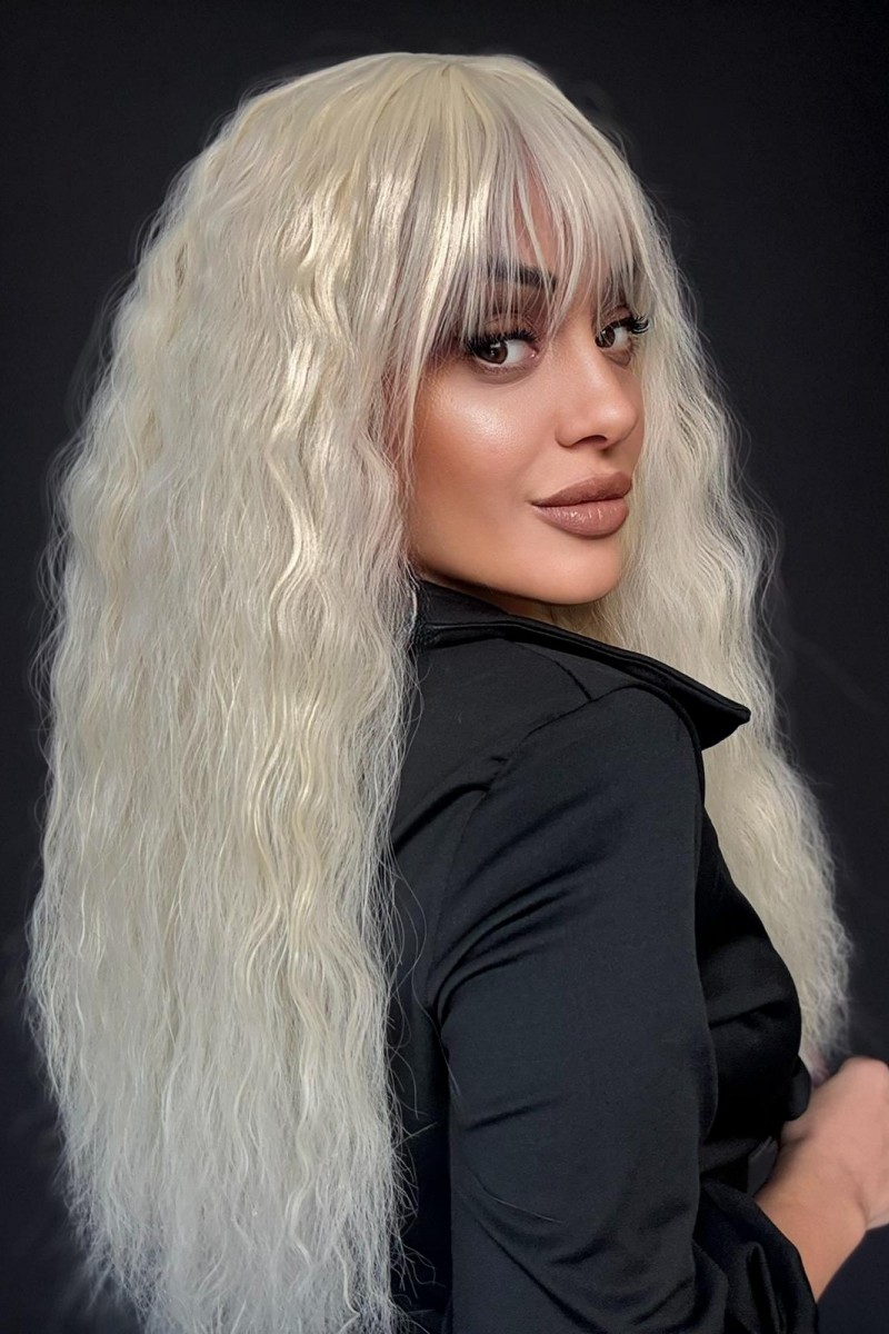 Kabarık Afro dalgaya sahip perçemli Tepe kısmı cilt görünümlü medikal peruk serisi 