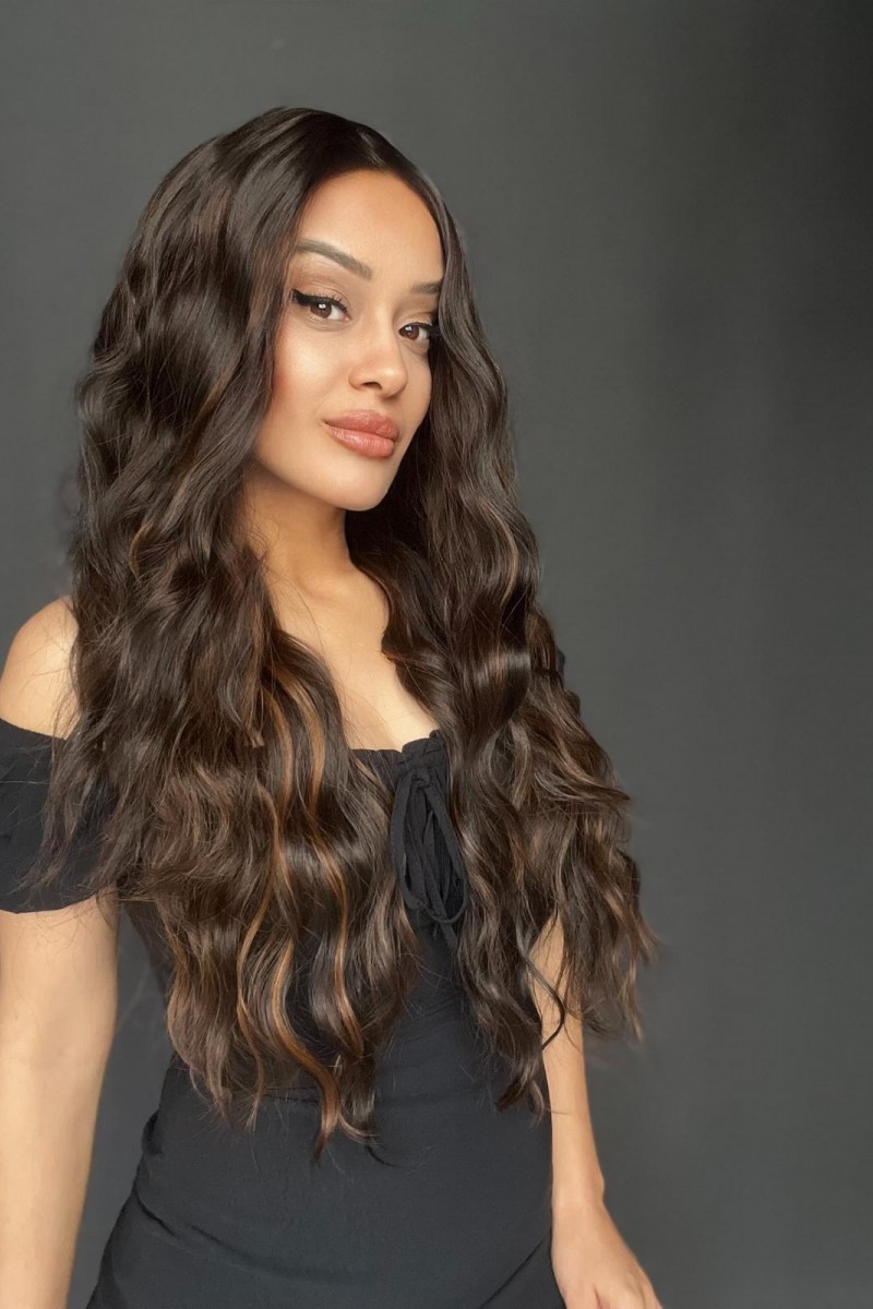 Kahverengi Karamel Işıltılı Su Dalgalı Fiber Sentetik Tül Peruk (Tepe mini baby ön tül peruk)