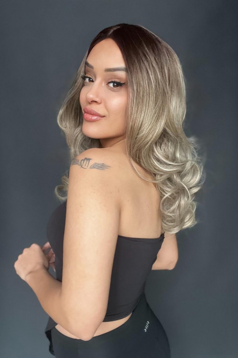 Açık Kumral Platin Ombreli ve Işıltılı Bebek Saçlı Fiber Sentetik Tül Peruk (Tam tül peruk heryöne ayrımlı)