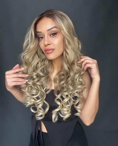 Kumral Platin Ombre Bebek Saçlı Fiber Sentetik Yoğun Dalgalı Tül Peruk (Tam tül peruk her yöne ayrımlı)