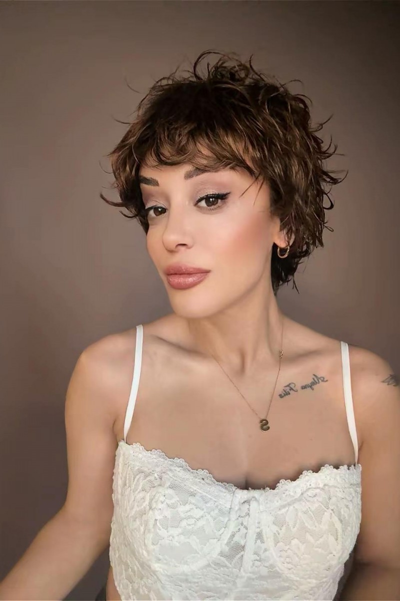 Medikal peruk Her başa uyumludur 