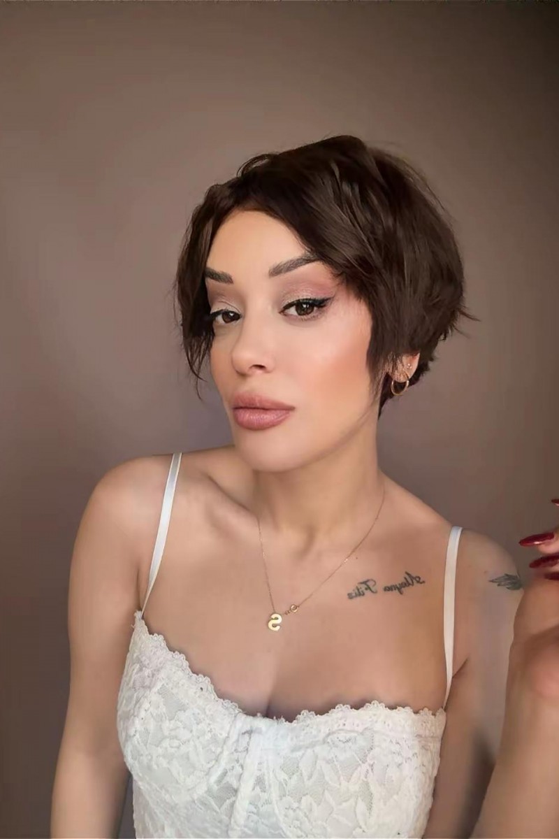 Medikal peruk Her başa uyumludur 