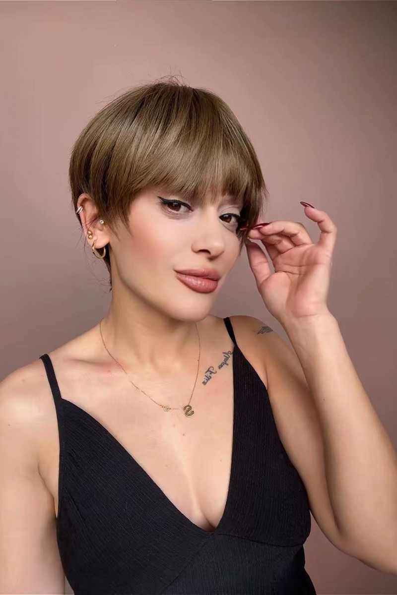 Medikal peruk Her başa uyumludur 